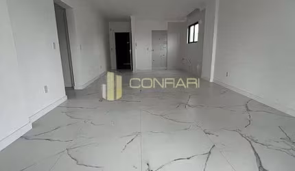 Alto padrão 03 Dorm e 02 Vagas, Meia Praia!