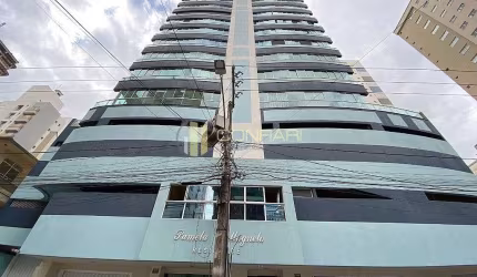 Apartamento 03 Suítes, e 2 Vagas na Meia Praia!