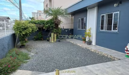 CASA COM TERRENO NO MORRETES