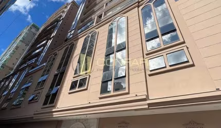 Apartamento de Alto Padrão com Lazer Completo e 04 Suítes