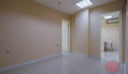 Sala comercial à venda na Rua General Vitorino, Centro Histórico, Porto Alegre, 77 m2 por R$ 210.000