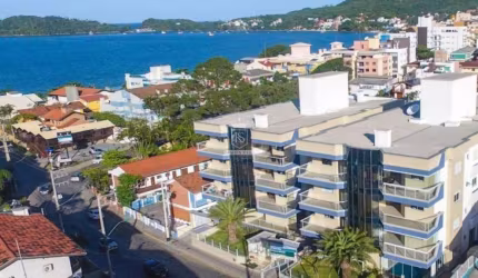 Apartamento aluguel 2 suítes no centro de Bombinhas