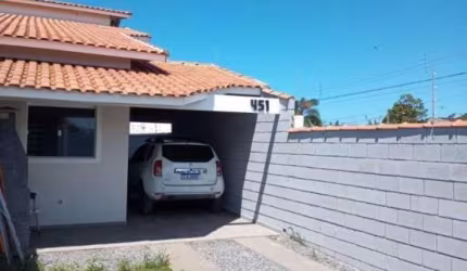 SOBRADO LADO PRAIA COM ESPAÇO PARA PISCINA PARA VENDA EM ITANHAÉM!!