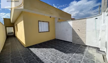 CASA GEMINADA COM PISCINA LADO PISTA PARA VENDA EM ITANHAÉM!