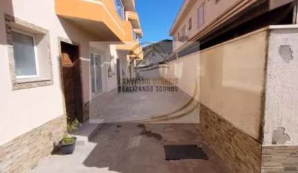 SOBRADO EM CONDOMÍNIO COM PORTEIRA FECHADO LADO PRAIA COM PISCINA COLETIVA EM ITANHAÉM!