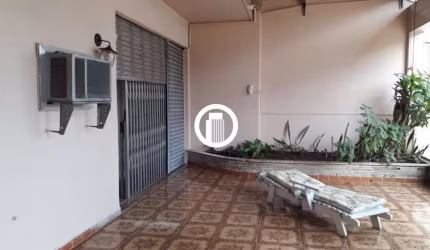 Casa para Venda - 280m², 4 dormitórios, sendo 1 suites, 6 vagas - Vila Monumento