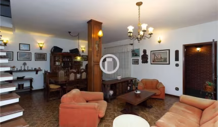 Casa para Venda - 205m², 3 dormitórios, 4 vagas - Jardim das Acácias