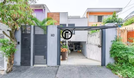 Casa para Venda - 400m², 3 dormitórios, sendo 3 suites, 2 vagas - Aclimação