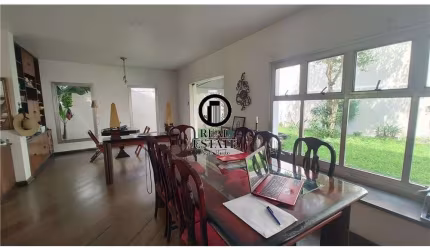 Casa para Venda - 410m², 1 dormitório, 4 vagas - Jardim dos Estados
