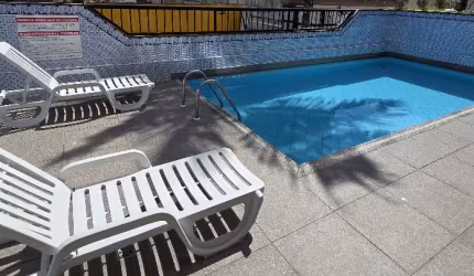 Apartamento 2 dormitórios no centro da Vila Caiçara com preço imperdível
