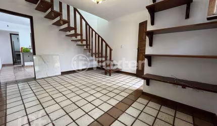 Casa com 2 quartos à venda na Rua Tenente Azevedo, 264, Cambuci, São Paulo, 80 m2 por R$ 550.000