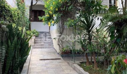 Casa com 4 quartos à venda na Rua Jaboticabal, 800, Vila Bertioga, São Paulo, 350 m2 por R$ 1.250.000
