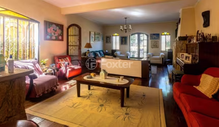 Casa com 5 quartos à venda na Rua Agostinho de Queiroz, 10, Vila Ipojuca, São Paulo, 319 m2 por R$ 1.300.000