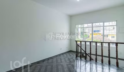 Casa com 3 quartos à venda na Rua Icatuaçu, 195, Vila Bancária Munhoz, São Paulo, 250 m2 por R$ 600.000