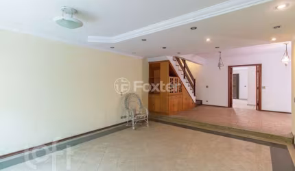 Casa com 4 quartos à venda na Rua Rio Feio, 313, Rudge Ramos, São Bernardo do Campo, 243 m2 por R$ 950.000