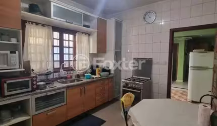 Casa com 3 quartos à venda na Rua Yolanda Suppi Bosqueiro, 392, Alves Dias, São Bernardo do Campo, 216 m2 por R$ 720.000