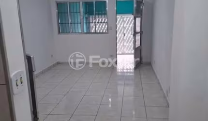 Casa com 3 quartos à venda na Rua Felipe José de Figueiredo, 226, Vila Paranaguá, São Paulo, 120 m2 por R$ 450.000