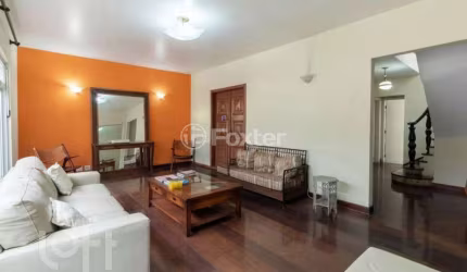 Casa com 14 quartos à venda na Rua Veríssimo Glória, 90, Sumaré, São Paulo, 366 m2 por R$ 3.150.000