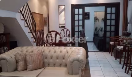 Casa com 3 quartos à venda na Rua Maurício de Oliveira, 125, Vila Augusta, Guarulhos, 256 m2 por R$ 1.400.000