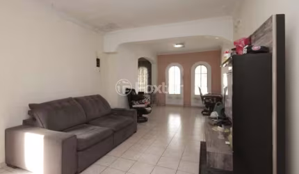 Casa com 3 quartos à venda na Rua Marquês Olinda, 781, Vila Dom Pedro I, São Paulo, 300 m2 por R$ 1.300.000
