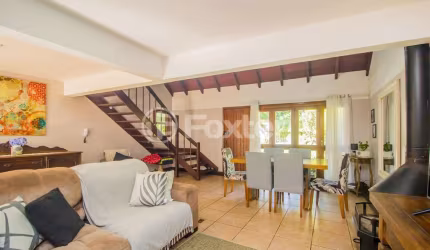 Casa em condomínio fechado com 5 quartos à venda na Rua Dea Coufal, 1380, Cavalhada, Porto Alegre, 220 m2 por R$ 699.000