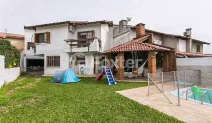 Casa com 5 quartos à venda na Rua Fortunato Della Casa, 35, Espírito Santo, Porto Alegre, 243 m2 por R$ 1.600.000