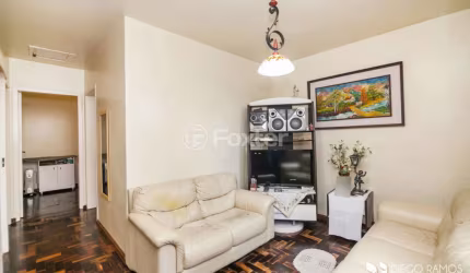 Casa com 3 quartos à venda na Acesso José da Silva Bernardo, 234, Jardim Itu Sabará, Porto Alegre, 98 m2 por R$ 320.000