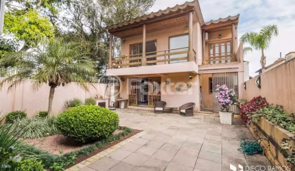Casa comercial com 4 salas à venda na Rua Sargento Nicolau Dias de Farias, 429, Tristeza, Porto Alegre, 374 m2 por R$ 1.200.000
