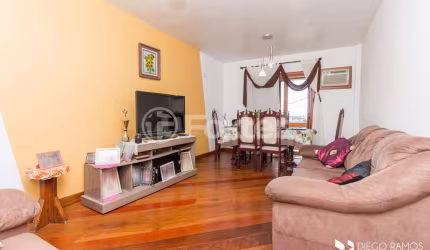 Casa com 3 quartos à venda na Rua Liberal, 1025, Tristeza, Porto Alegre, 230 m2 por R$ 650.000