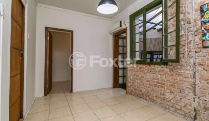 Casa com 3 quartos à venda na Rua São Carlos, 1124, Floresta, Porto Alegre, 126 m2 por R$ 540.000