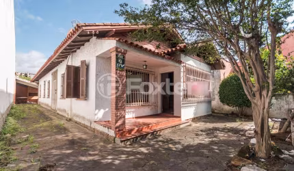 Casa com 4 quartos à venda na Avenida Niterói, 527, Medianeira, Porto Alegre, 190 m2 por R$ 535.000