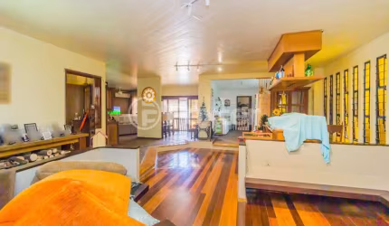 Casa comercial com 2 salas à venda na Rua Gregório da Fonseca, 400, Nonoai, Porto Alegre, 300 m2 por R$ 712.000