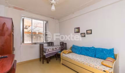 Apartamento com 2 quartos à venda na Avenida Borges de Medeiros, 855, Centro Histórico, Porto Alegre, 59 m2 por R$ 209.000