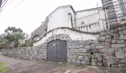 Casa comercial com 4 salas à venda na Rua Doutor Lauro de Oliveira, 10, Rio Branco, Porto Alegre, 544 m2 por R$ 2.000.000