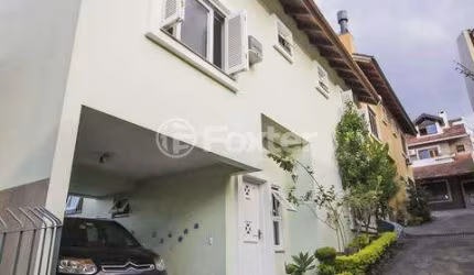 Casa em condomínio fechado com 3 quartos à venda na Rua Padre João Batista Reus, 2083, Vila Conceição, Porto Alegre, 181 m2 por R$ 580.000