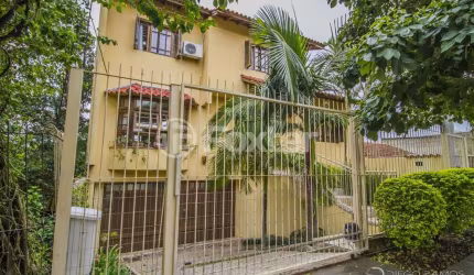 Casa com 4 quartos à venda na Rua Caieira, 433, Medianeira, Porto Alegre, 221 m2 por R$ 630.000