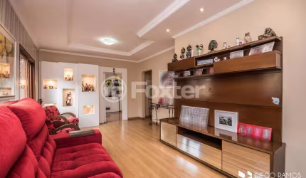 Casa com 3 quartos à venda na Avenida Benno Mentz, 884, Vila Ipiranga, Porto Alegre, 388 m2 por R$ 1.170.000