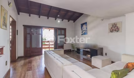 Casa com 3 quartos à venda na Rua Amoroso Costa, 260, Cristo Redentor, Porto Alegre, 247 m2 por R$ 950.000