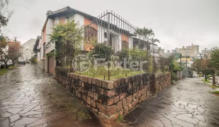 Casa comercial com 2 salas à venda na Rua Matias José Bins, 787, Três Figueiras, Porto Alegre, 369 m2 por R$ 1.275.000