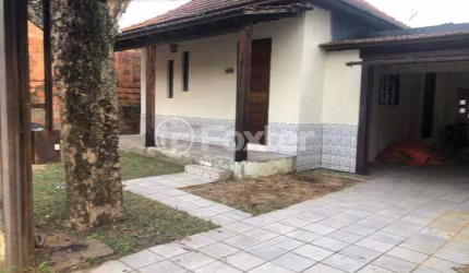 Casa com 3 quartos à venda na Rua Doutor Lauro Dondonis, 673, Getúlio Vargas, Sapucaia do Sul, 207 m2 por R$ 380.000