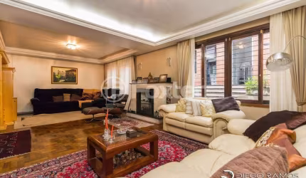 Casa comercial com 2 salas à venda na Rua Carlos Huber, 871, Três Figueiras, Porto Alegre, 400 m2 por R$ 1.850.000