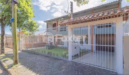 Casa com 4 quartos à venda na Rua Mathilde Zatar, 128, Nonoai, Porto Alegre, 300 m2 por R$ 795.000