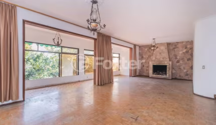 Casa com 4 quartos à venda na Avenida General Barreto Viana, 590, Chácara das Pedras, Porto Alegre, 502 m2 por R$ 2.756.000