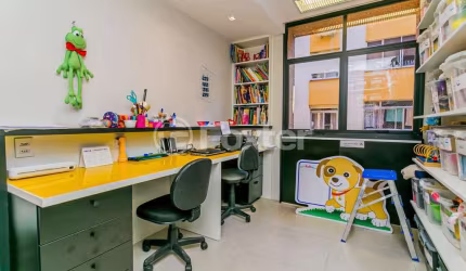 Sala comercial com 1 sala à venda na Avenida Getúlio Vargas, 1184, Menino Deus, Porto Alegre, 36 m2 por R$ 240.000