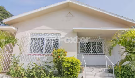 Casa com 3 quartos à venda na Rua Jataí, 291, Cristal, Porto Alegre, 184 m2 por R$ 730.000
