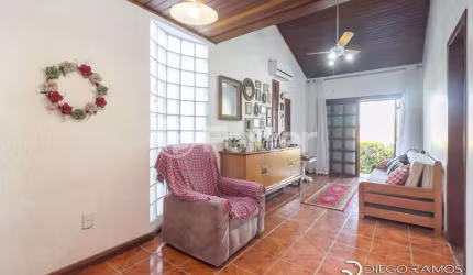 Casa comercial com 2 salas à venda na Rua Vinte e Quatro de Agosto, 390, Jardim Itu Sabará, Porto Alegre, 225 m2 por R$ 750.000
