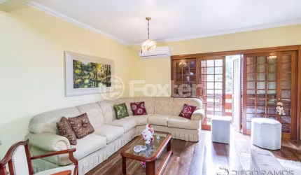 Casa comercial com 2 salas à venda na Rua Arabutan, 599, Navegantes, Porto Alegre, 385 m2 por R$ 1.630.000