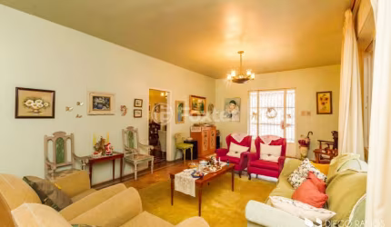 Casa comercial com 3 salas à venda na Avenida Clemenciano Barnasque, 535, Teresópolis, Porto Alegre, 236 m2 por R$ 680.000