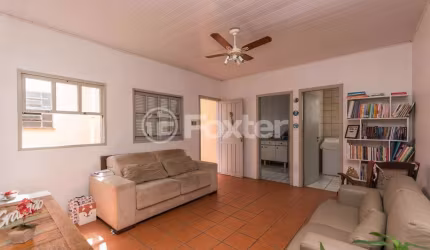 Casa com 4 quartos à venda na Rua Guadalajara, 580, Jardim Itu Sabará, Porto Alegre, 230 m2 por R$ 435.000