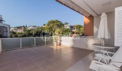 Casa com 4 quartos à venda na Rua Moema, 587, Chácara das Pedras, Porto Alegre, 414 m2 por R$ 2.200.000
